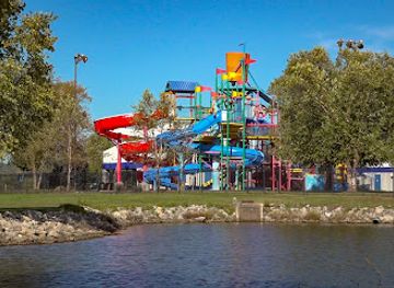 illinois/cahokia-mounds-state-historic-site/attraction/collinsville-aqua-park