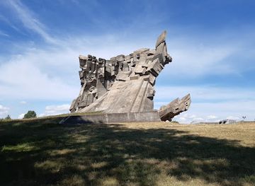 lithuania/kaunas-region/attraction/monument-to-commemorate-the-victims-of-nazism