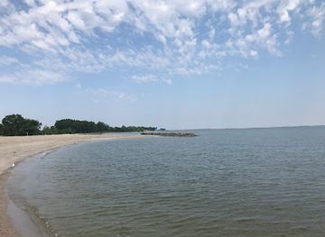 ohio/maumee-bay-state-park/attraction/maumee-bay-inland-beach