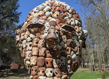 wisconsin/eastern-ridges-and-lowlands/attraction/spectacular-sculptures