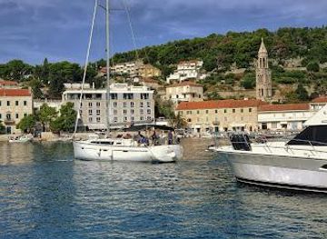 croatia/hvar/attraction/harbour-of-hvar