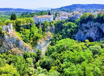 croatia/istria/attraction/pazinska-jama-speleo-adventure