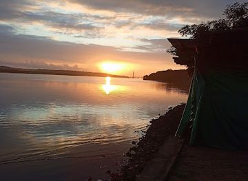 india/goa-beaches/attraction/sunset-point-parampai