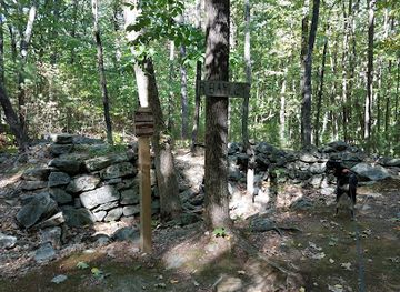new-hampshire/great-north-woods/attraction/monson-center