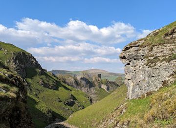 united-kingdom/peak-district/attraction/cave-dale
