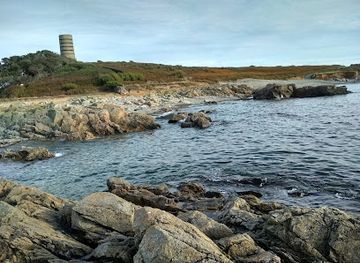 guernsey/brecqhou/attraction/le-creux-es-faies