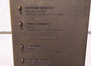 austria/linz/innenstadt/attraction/remembrance-ringbells