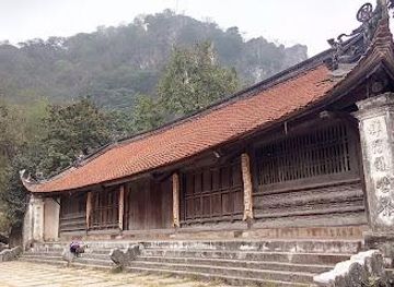 Chùa Thầy