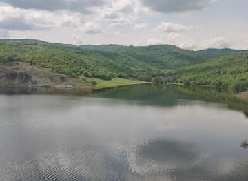 greece/meteora/attraction/lake-smokovou