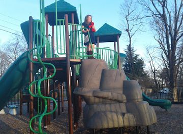 arkansas/pinnacle-mountain-state-park/attraction/crestview-park