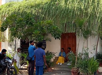 india/pondicherry/attraction/picture-spot-outside-chitra-s-cuisine