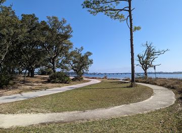 florida/pensacola-beach/attraction/navy-point-park
