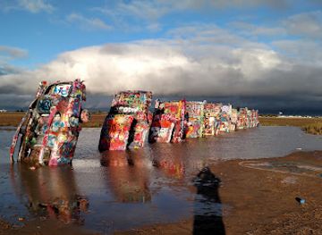 texas/red-river-valley/attraction/cadillac-ranch