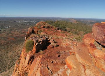 australia/red-centre/attraction/mount-gillen