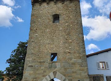 italy/valdarno/attraction/sentiero-dell-acqua-zolfina-inizio-del-sentiero-per-vedere-le-balze-del-valdarno