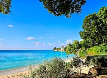 barbados/holetown/attraction/batts-rock-beach