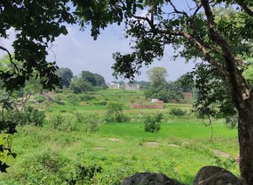 india/ranchi/attraction/sarna-fall