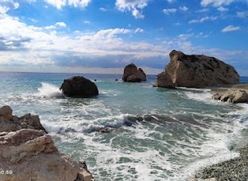 cyprus/paphos-district/attraction/aphrodites-rock