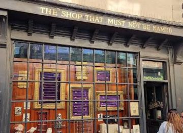 united-kingdom/leeds/attraction/shambles-market