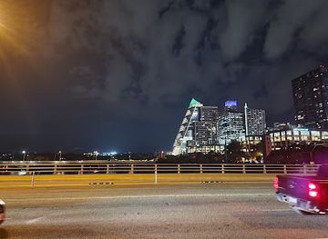 texas/austin/south-congress/attraction/south-congress-bridge