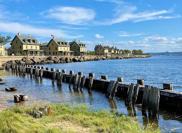 new-jersey/jersey-shore/attraction/sandy-hook-lighthouse