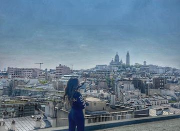 france/paris/attraction/on-the-roof-of-paris