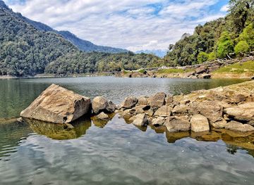 bhutan/wangdue-phodrang/attraction/kabji-hoka-tsho