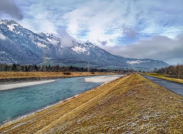 liechtenstein/gamprin-region/attraction/three-country-point-at-ch-fl