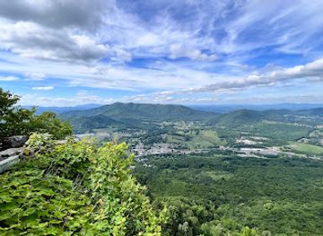 north-carolina/mountain-region/attraction/mount-jefferson-state-natural-area