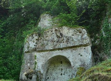 italy/maremma/attraction/tomba-della-sirena
