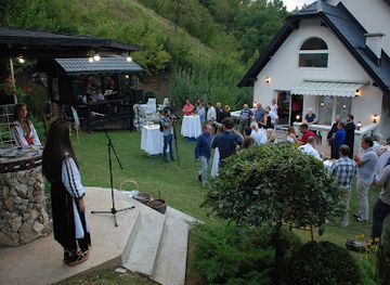 bosnia-and-herzegovina/bjelasnica-mountain/attraction/umjetnicka-kuca-knezevic