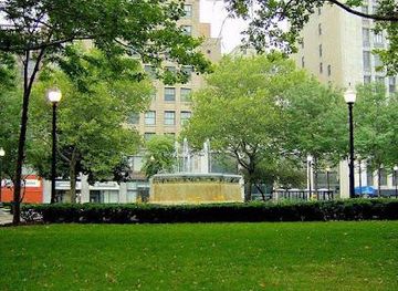 michigan/detroit/attraction/grand-circus-park