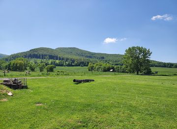 slovakia/trencin-region/attraction/farma-pod-vtacnikom