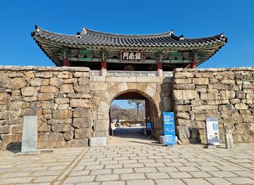 south-korea/hoseo-region/attraction/haemi-eupseong-fortress