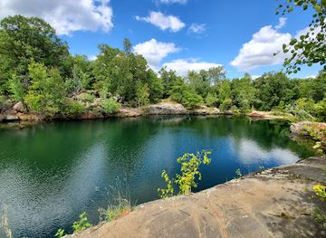 minnesota/minnesota-river-valley/attraction/quarry-park-and-nature-preserve