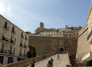 spain/ibiza/attraction/centre-d-interpretacio-madina-yabisa