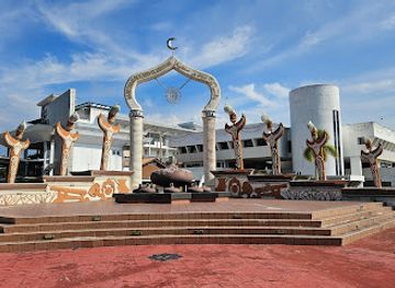 brunei/mukim-labu/attraction/mercu-tanda-kenangan