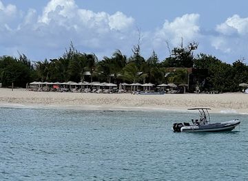 sint-maarten/dutch-quarter/attraction/celine-charters-sxm