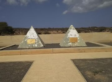 djibouti/goda-mountains/attraction/the-memorial-of-two-japanese-arta-djibouti