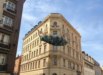 czechia/prague/nove-mesto/attraction/vinok-sculpture-ukraine-mothers