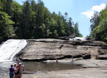 north-carolina/pisgah-national-forest/attraction/triple-falls