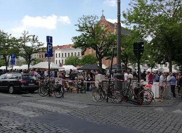 belgium/louvain-la-neuve/attraction/pl-du-jeu-de-balle