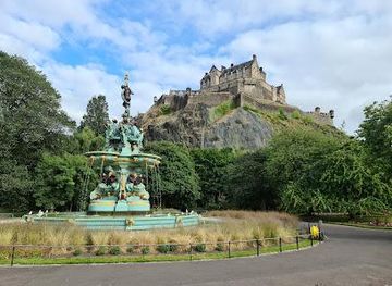 united-kingdom/stirling/attraction/ross-fountain