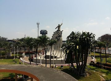 ecuador/guayas-region/attraction/monumento-a-guayas-y-quil