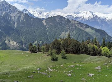 india/manali/vashisht/attraction/lama-dugh-trek-start-point