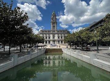 portugal/guimaraes/attraction/fonte-dos-aliados