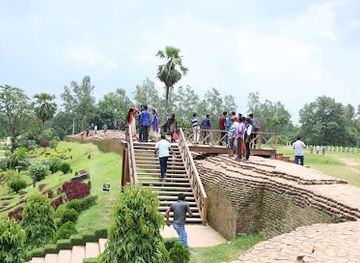 bangladesh/northern-bengal/attraction/mahasthan-archaeological-museum