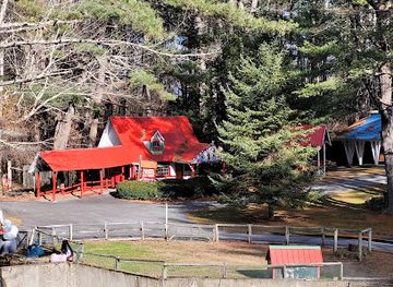 vermont/mount-equinox/attraction/santa-s-land-usa