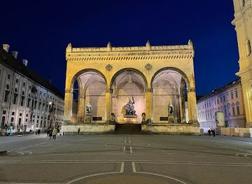 germany/munich/attraction/feldherrnhalle