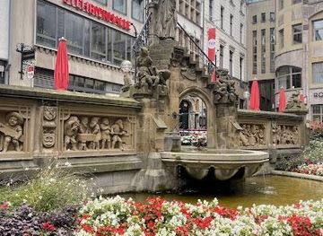 germany/dusseldorf/attraction/heinzelmannchenbrunnen-koln-edmund-renard